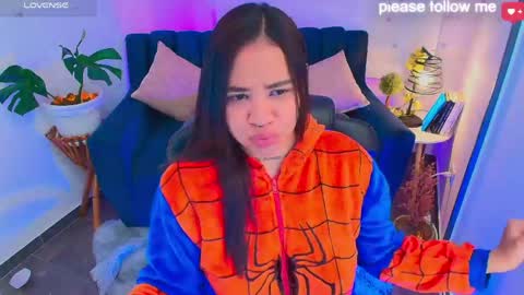 Snapshot of miiaa7_ chatting on June 9, 11:11 am Ma is my name I invite you to check out my wish list for my birthday online show from June 9, 11:11 am