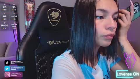 Snapshot of miiaaaa_ chatting on February 6, 10:51 am You can tell me Mai online show from February 6, 10:51 am