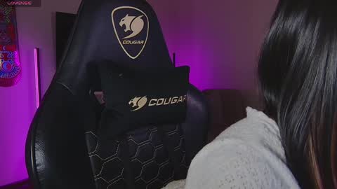 Snapshot of miiaaaa_ chatting on March 30, 11:17 pm You can tell me Mai online show from March 30, 11:17 pm