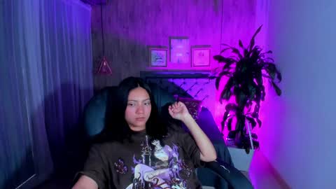 Snapshot of miichael_black chatting on January 16, 4:50 pm Michael Black online show from January 16, 4:50 pm