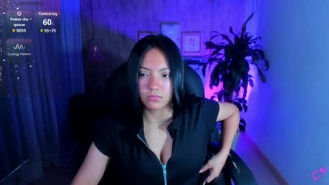 Snapshot of miichael_black chatting on January 19, 5:49 pm Michael Black online show from January 19, 5:49 pm