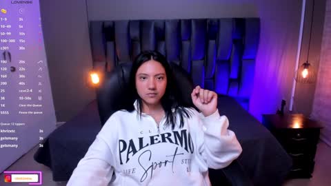 Snapshot of miichael_black chatting on January 31, 7:50 am Michael Black online show from January 31, 7:50 am