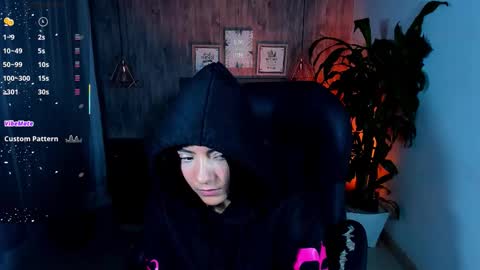 Snapshot of miichael_black chatting on October 16, 12:55 am Michael Black online show from October 16, 12:55 am