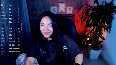 Snapshot of miichael_black chatting on November 6, 12:33 am Michael Black online show from November 6, 12:33 am