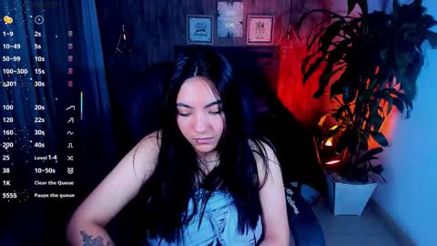 Snapshot of miichael_black chatting on November 9, 7:06 am Michael Black online show from November 9, 7:06 am