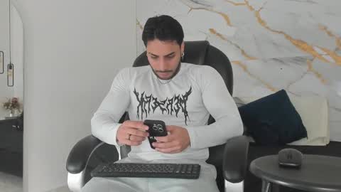 Snapshot of miike_stone1 chatting on September 24, 1:14 pm Daniel online show from September 24, 1:14 pm