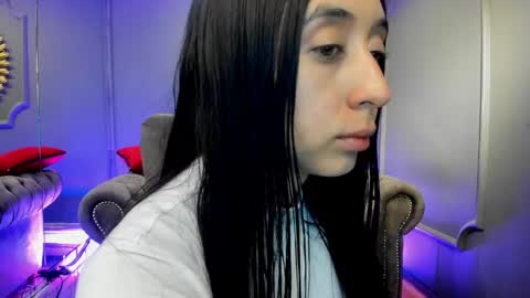 miilu  online show from December 11, 6:14 am