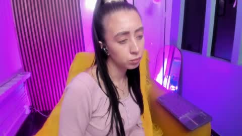 miilu  online show from April 18, 3:54 am