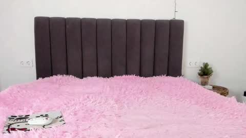 Snapshot of mika_ray chatting on February 6, 1:27 am Mika online show from February 6, 1:27 am