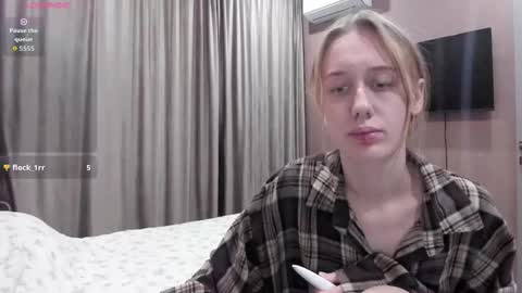 Mika online show from December 2, 10:49 pm