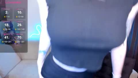 Snapshot of mika_reid chatting on November 4, 9:30 am Mika online show from November 4, 9:30 am