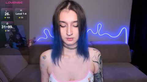 Snapshot of mika_reid chatting on November 24, 12:38 pm Mika online show from November 24, 12:38 pm