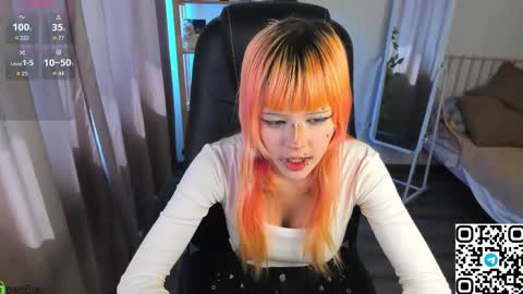 Snapshot of mika_vatashi chatting on May 28, 8:22 am Mika online show from May 28, 8:22 am