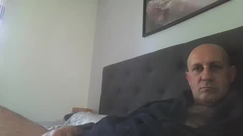 Snapshot of mikael_r52 chatting on June 1, 11:01 am mikael_r52 online show from June 1, 11:01 am