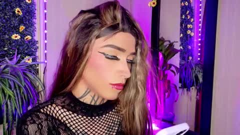 Snapshot of mikaelarangel chatting on October 23, 5:33 pm mikaelarangel online show from October 23, 5:33 pm