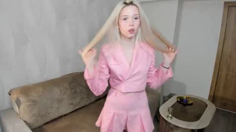 Angel girl online show from November 27, 7:49 pm