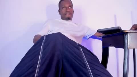 Mike Steven --- Independent Model--- online show from March 7, 2:14 pm