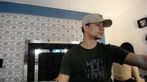 Snapshot of mike2_wills chatting on February 12, 5:37 am Mike2 wills online show from February 12, 5:37 am