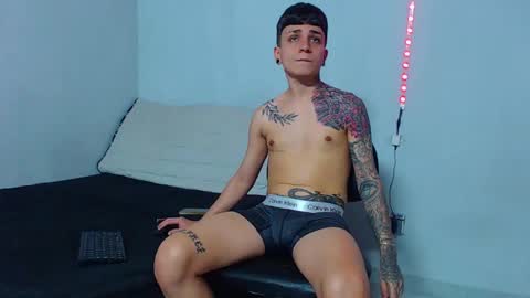 Snapshot of mike777jr chatting on February 17, 3:53 pm Mike IMDEPENDIENT MODEL online show from February 17, 3:53 pm