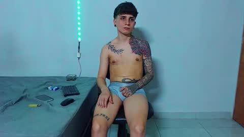 Snapshot of mike777jr chatting on September 15, 1:49 am Mike IMDEPENDIENT MODEL online show from September 15, 1:49 am