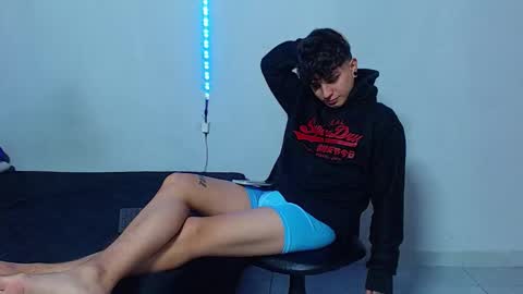 Snapshot of mike777jr chatting on October 10, 2:16 pm Mike IMDEPENDIENT MODEL online show from October 10, 2:16 pm