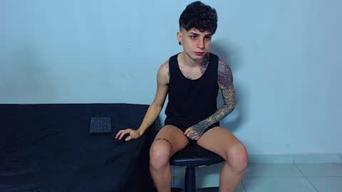 Mike IMDEPENDIENT MODEL online show from March 22, 2:20 pm