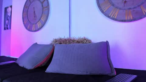 Mike 0233 online show from December 11, 7:20 am