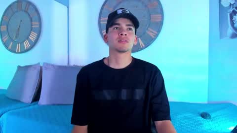 Mike 0233 online show from January 8, 4:02 am