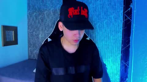 Mike 0233 online show from December 14, 4:51 am