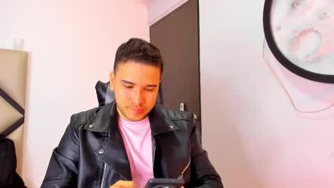 Mike  online show from November 8, 11:43 am