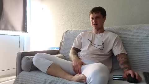 Snapshot of mike___magic chatting on June 24, 3:49 am Mike Magic online show from June 24, 3:49 am