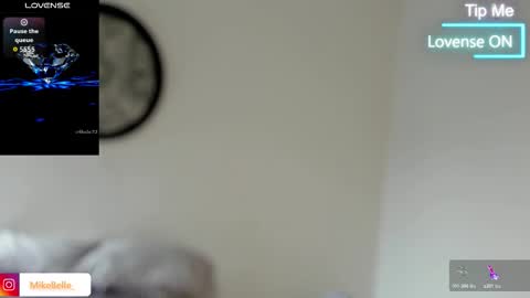 Snapshot of mike_belle chatting on November 23, 3:23 pm Mike Belle online show from November 23, 3:23 pm