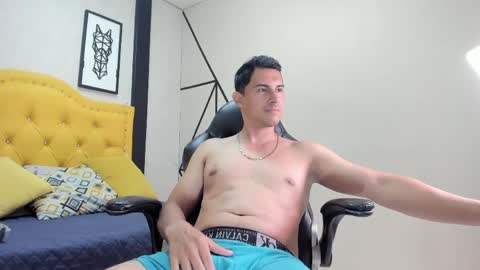 Mike online show from April 21, 3:02 am