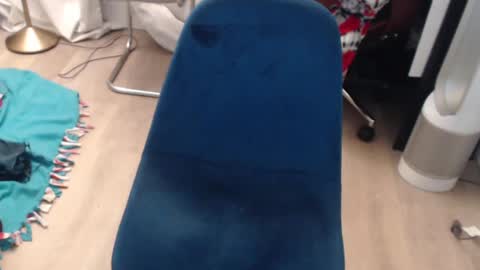 mike_davis44444 online show from December 14, 1:28 am