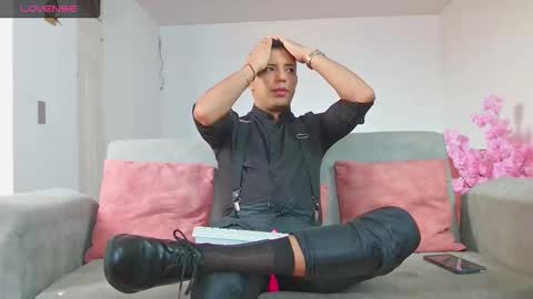 Im Mike online show from March 5, 12:23 pm