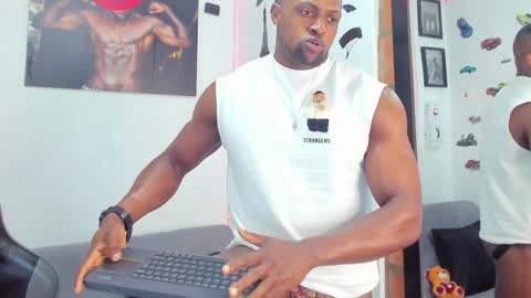 Snapshot of mike_kilian1 chatting on December 23, 7:09 pm mike kilian1 online show from December 23, 7:09 pm