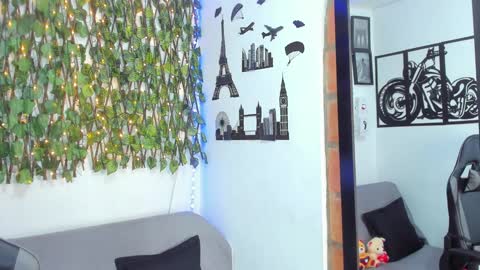 Snapshot of mike_kilian1 chatting on January 8, 1:31 pm mike kilian1 online show from January 8, 1:31 pm