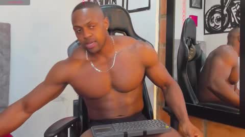 Snapshot of mike_kilian1 chatting on October 5, 12:03 pm mike kilian1 online show from October 5, 12:03 pm