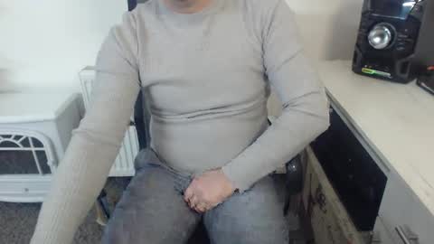 Snapshot of mike_master30 chatting on February 7, 8:11 am MikeMaster online show from February 7, 8:11 am