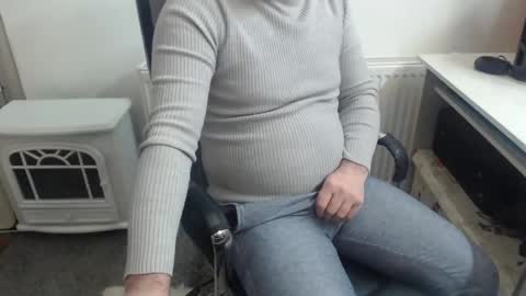 Snapshot of mike_master30 chatting on February 27, 9:22 am MikeMaster online show from February 27, 9:22 am