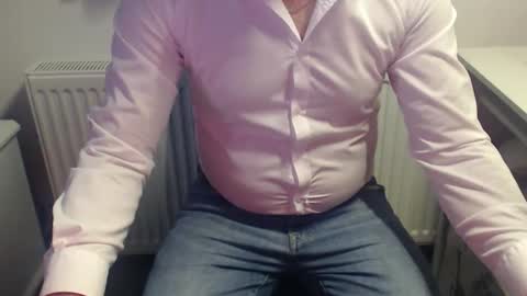 Snapshot of mike_master30 chatting on April 8, 8:25 am MikeMaster online show from April 8, 8:25 am