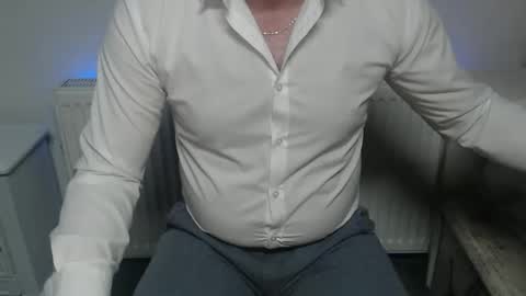 Snapshot of mike_master30 chatting on April 13, 9:26 am MikeMaster online show from April 13, 9:26 am