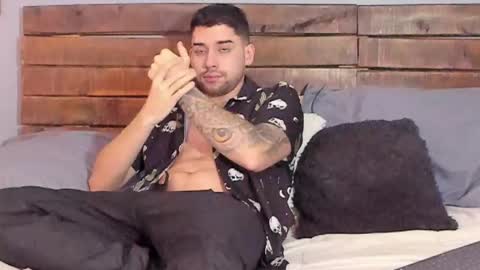 Snapshot of mike_montoya chatting on January 16, 5:55 am Mike Montoya online show from January 16, 5:55 am