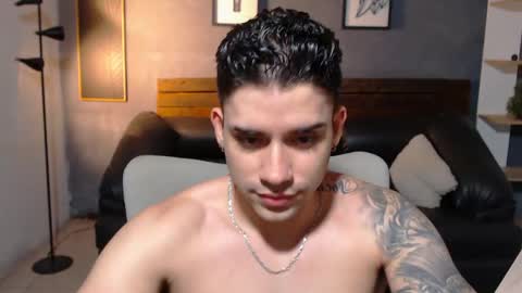 Snapshot of mike_montoya chatting on March 27, 3:01 am Mike Montoya online show from March 27, 3:01 am