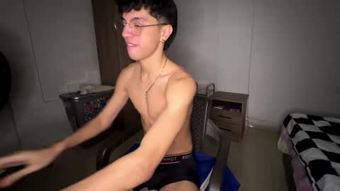 Mike Pineapple online show from October 17, 3:42 am