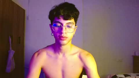 Mike Pineapple online show from October 18, 4:04 am