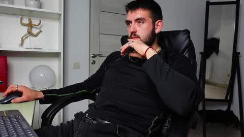 MIKE PLATANO online show from September 24, 9:07 pm