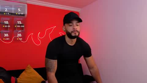 Snapshot of mike_savage3 chatting on May 20, 12:11 pm Mike online show from May 20, 12:11 pm