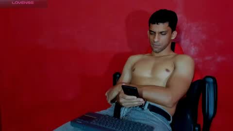 Snapshot of mike_shelby21 chatting on April 30, 12:39 am mike_shelby21 online show from April 30, 12:39 am