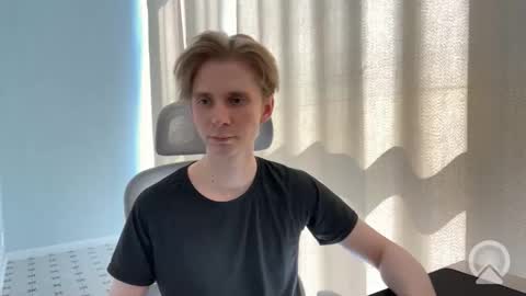 Snapshot of mike_wazowski_321 chatting on May 25, 12:44 pm Mike Wazowski online show from May 25, 12:44 pm